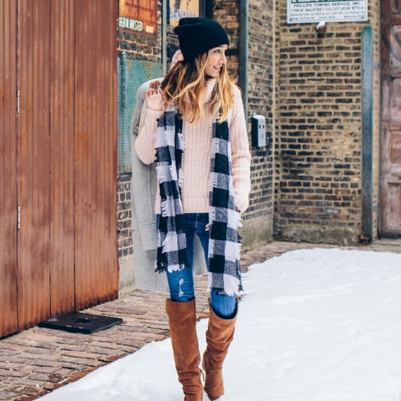 Urban Outfitters Accessories - ❗️Price firm! Urban Outfitters BDG Black Beanie